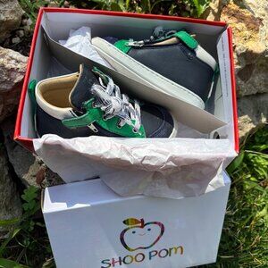 Kids High Top Zip Sneakers (size 23)